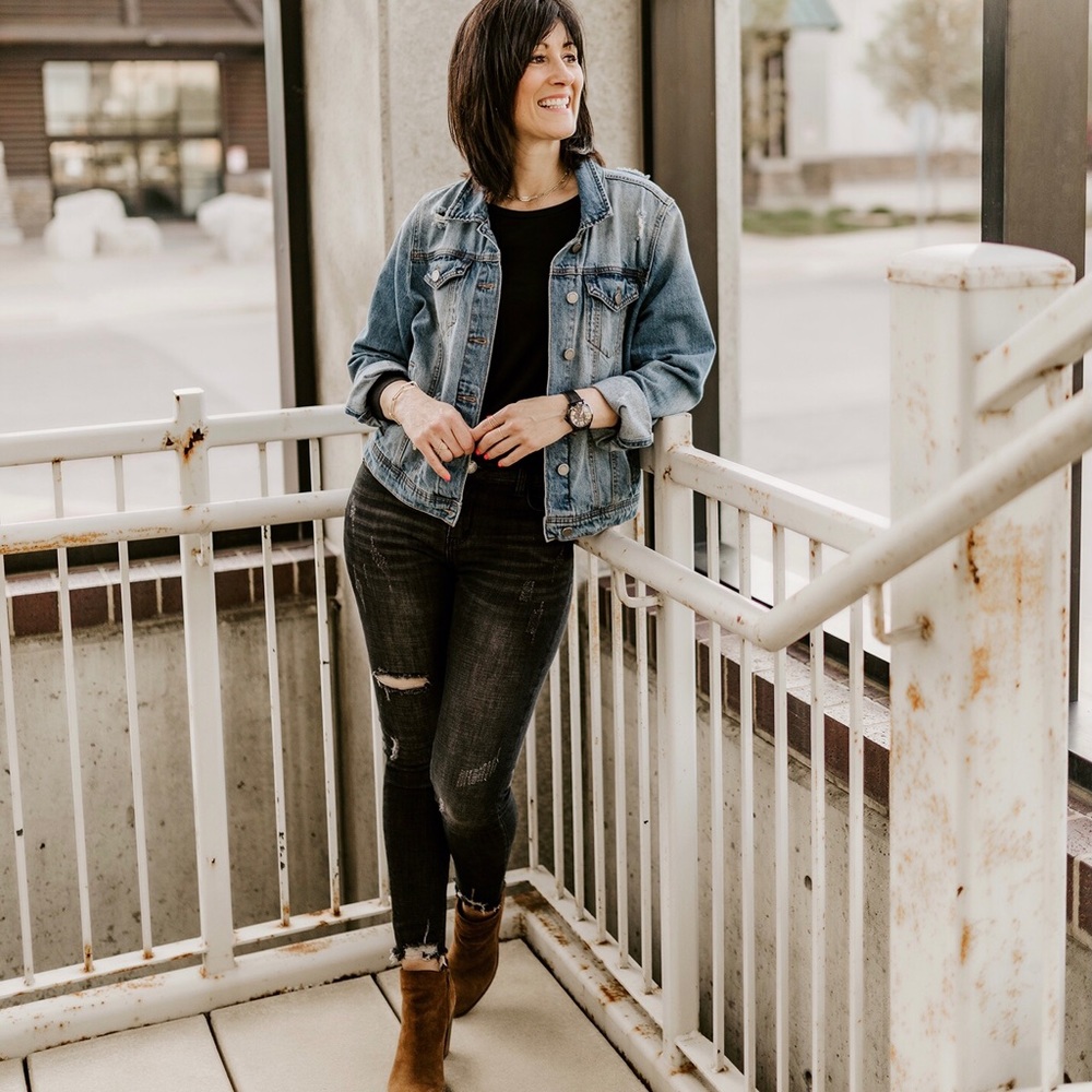 Meet your Posher, Dana